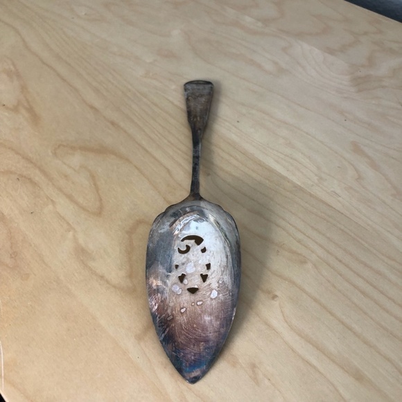 Oneida ROGERS Commemorative Dessert Server - First Colony 1881 - Picture 9 of 11